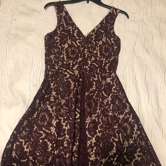 Burgundy and Tan Lace Semi Formal Dress Sz Sm - Picture 2 of 4